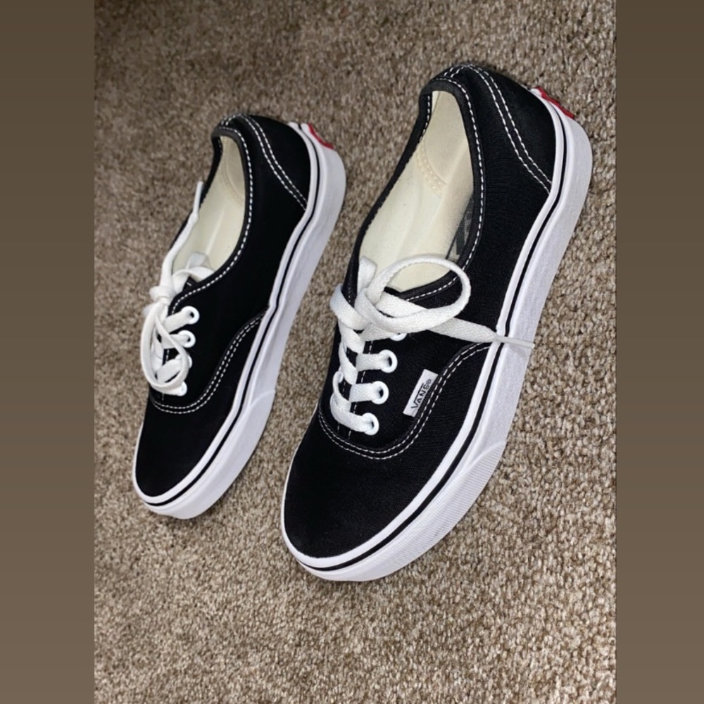 CLASSIC AUTHENTIC VANS